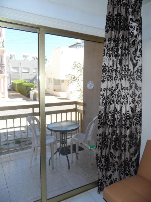 Geotanya Apartments Limasol Oda fotoğraf